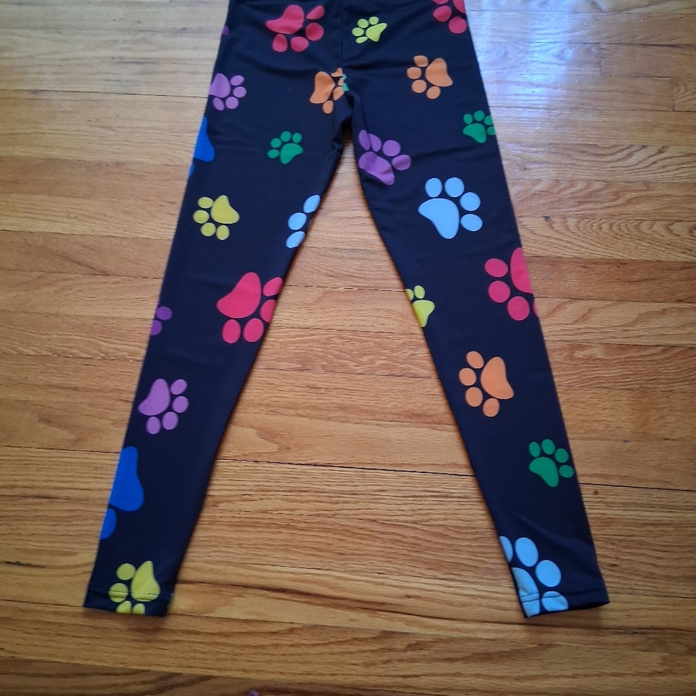 Black and Red Stretchy Leggings with Playful Design